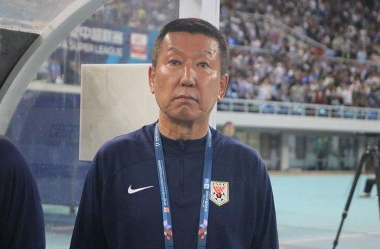 绫乃丽华