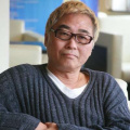 蓝眼睛的女人
